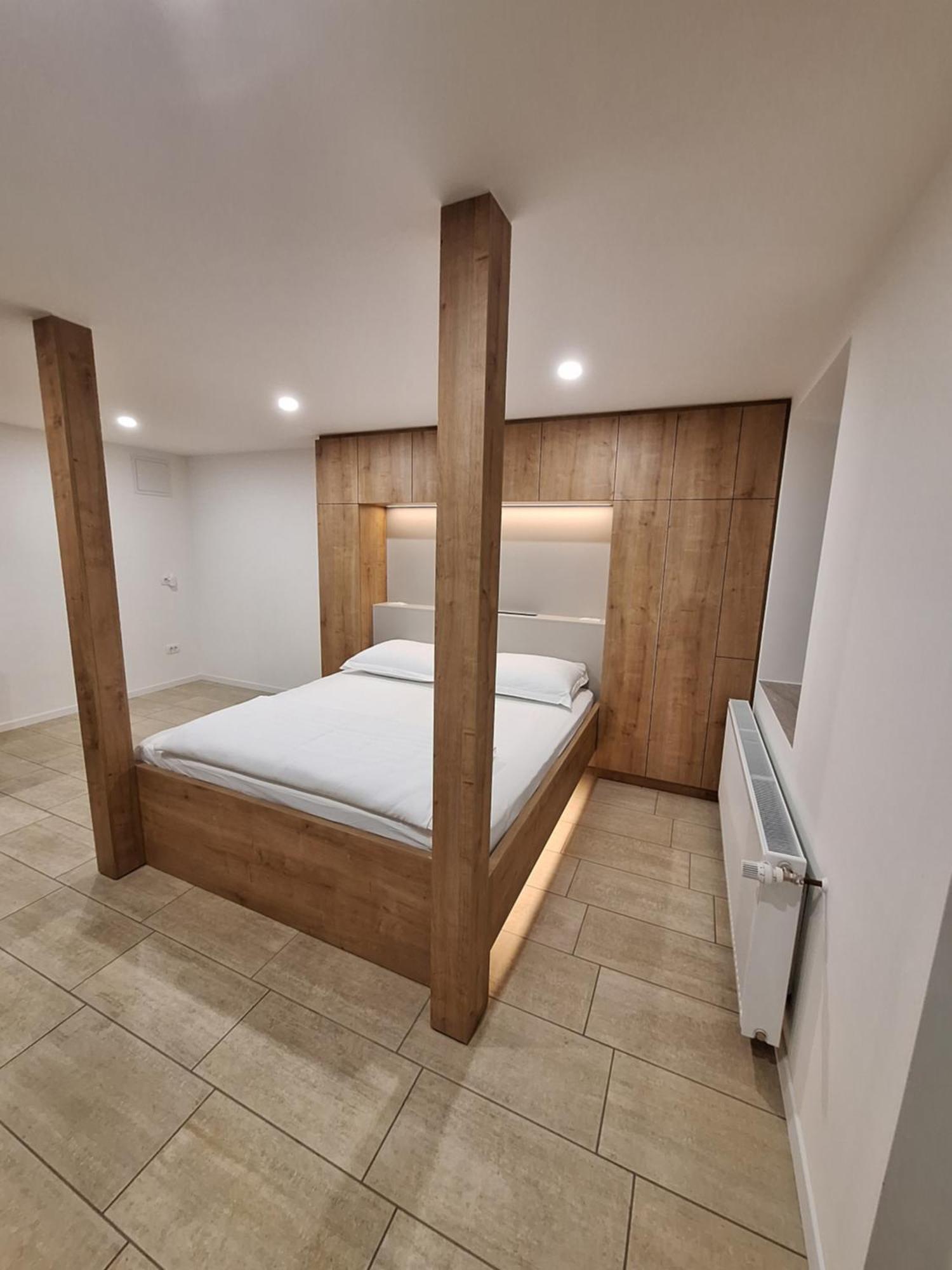 Prenocisca Kralj Apartment Komenda Exterior photo