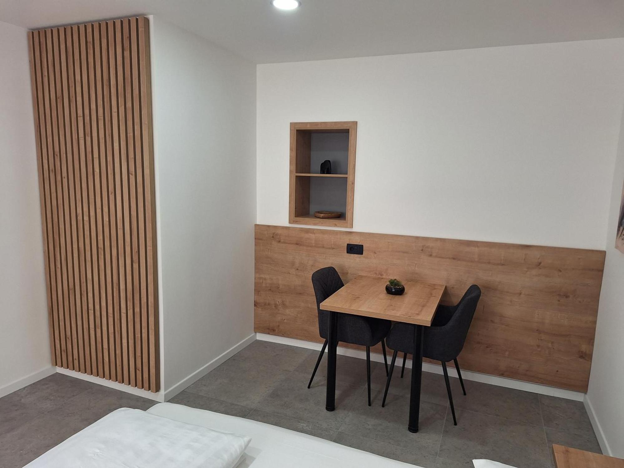 Prenocisca Kralj Apartment Komenda Exterior photo