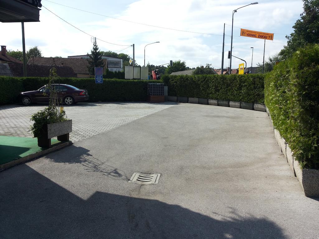 Prenocisca Kralj Apartment Komenda Exterior photo